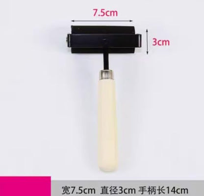 Paint Rollers， 1 PCS Rubber Brayer Roller Glue Roller Soft Ink Printing Roller Paint and Ink Roller Tool Applicator for Printmaking Stamping and Scrapbooks(3-inch) - size: 3-inch