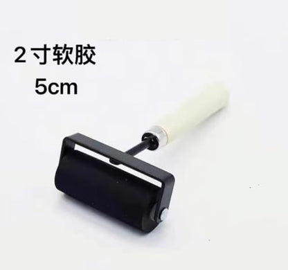 Paint Rollers， 1 PCS Rubber Brayer Roller Glue Roller Soft Ink Printing Roller Paint and Ink Roller Tool Applicator for Printmaking Stamping and Scrapbooks(2-inch) - size: 2-inch
