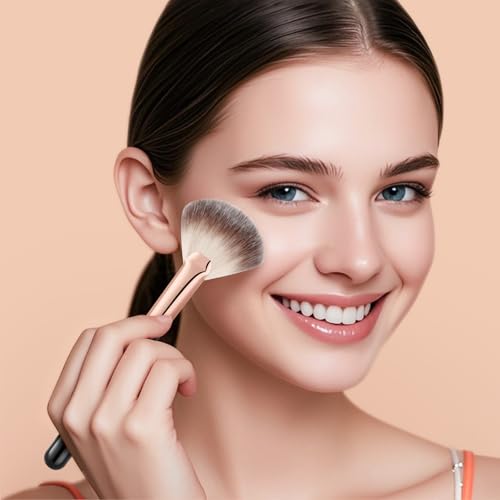 docolor Highlighter Brush Fan Brush Blush Brush Setting Makeup Brush Face Makeup Brush Synthetic Bristles For Powder, Bronzer, Highlight, Contour, Professional Make Up Brush Wooden handle - size: Fan Brush-M