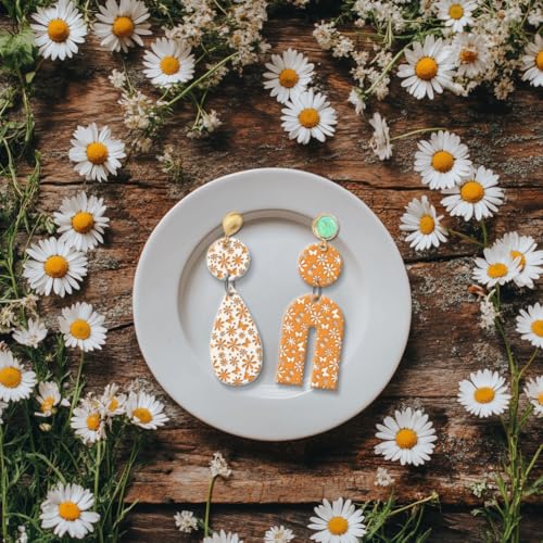 CHGCRAFT Daisy Polymer Clay Texture Sheets Butterfly Silicone Texture Stamp Clay Texture Mat Flower Modeling Pattern Pad Texture Sheets for Polymer Clay Jewelry and Clay Earrings Tools - style: Daisy