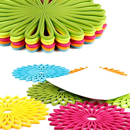 ME.FAN Silicone Trivet Mat - Kitchen Hot Pads for Pots & Dish - Insulated Teapot Trivet - Flexible, Durable, Non-Slip Large Coasters 3 Set Grass Green - color: 3set-grass Green